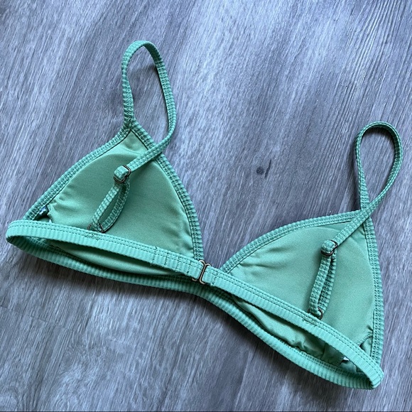 Billabong• Tanlines Ceci Triangle Bikini Top Safari Green - Picture 4 of 12